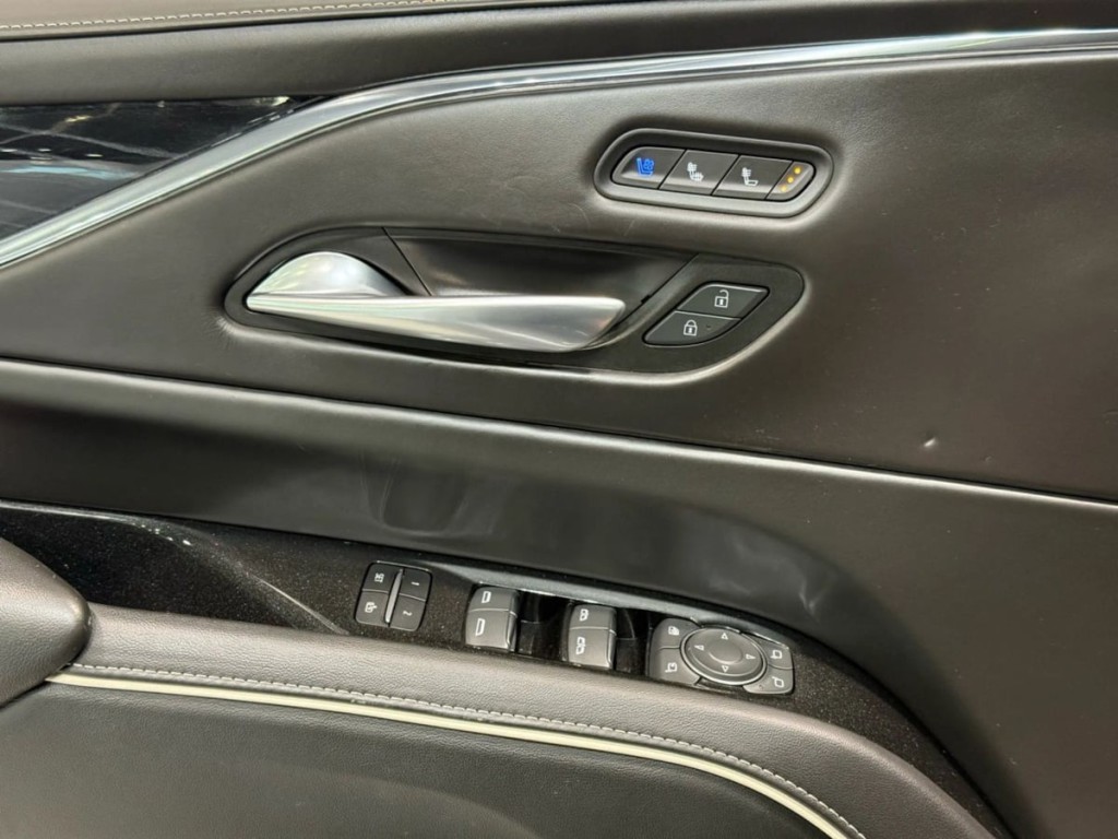 2023 Cadillac Escalade Image 12
