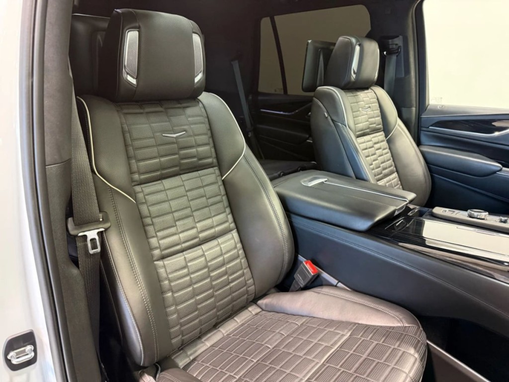 2023 Cadillac Escalade Image 30