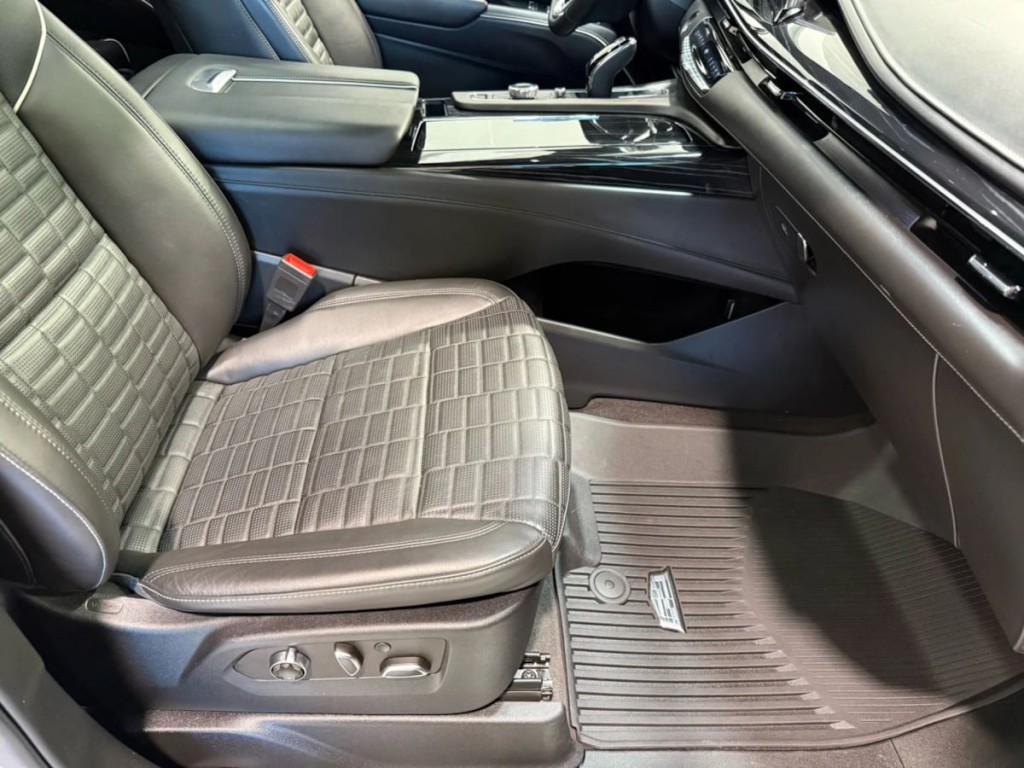2023 Cadillac Escalade Image 31