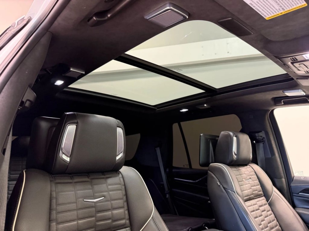 2023 Cadillac Escalade Image 32