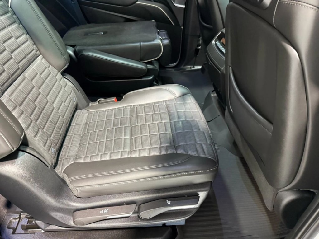 2023 Cadillac Escalade Image 34