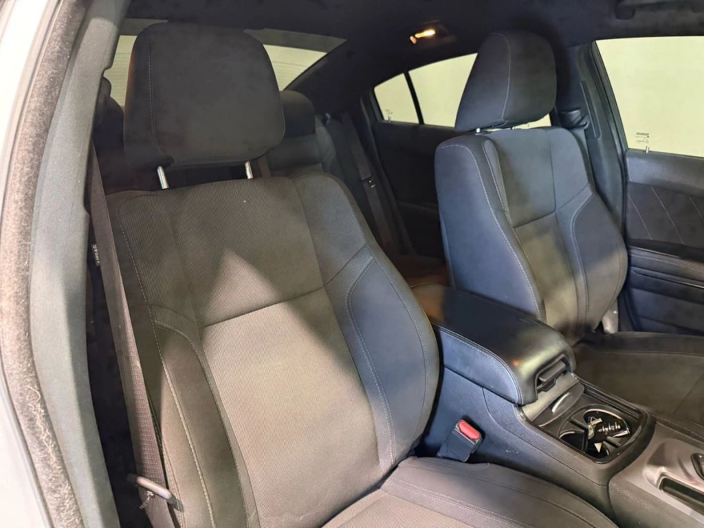 2021 Dodge Charger Image 15