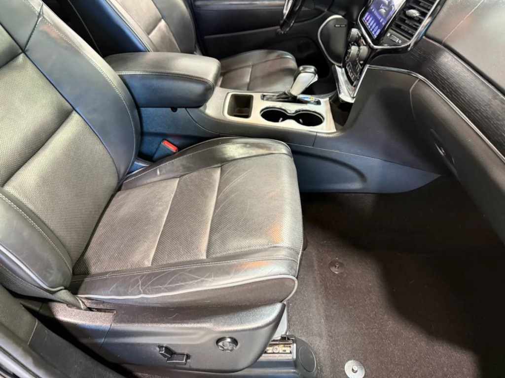 2020 Jeep Grand Cherokee Image 32