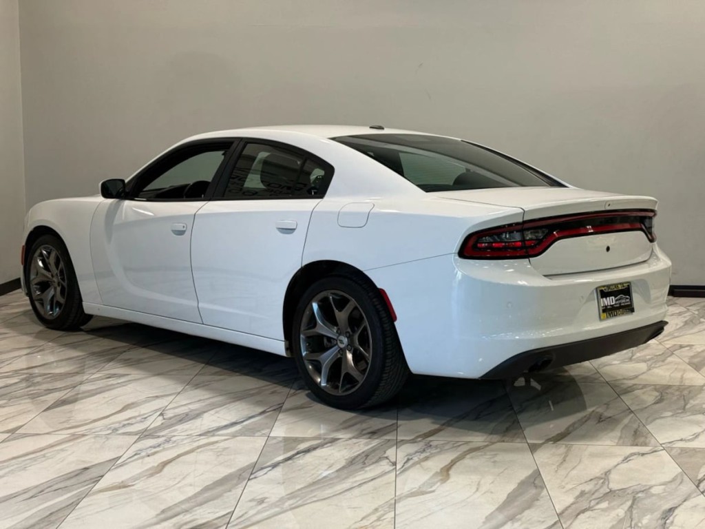 2018 Dodge Charger Image 9