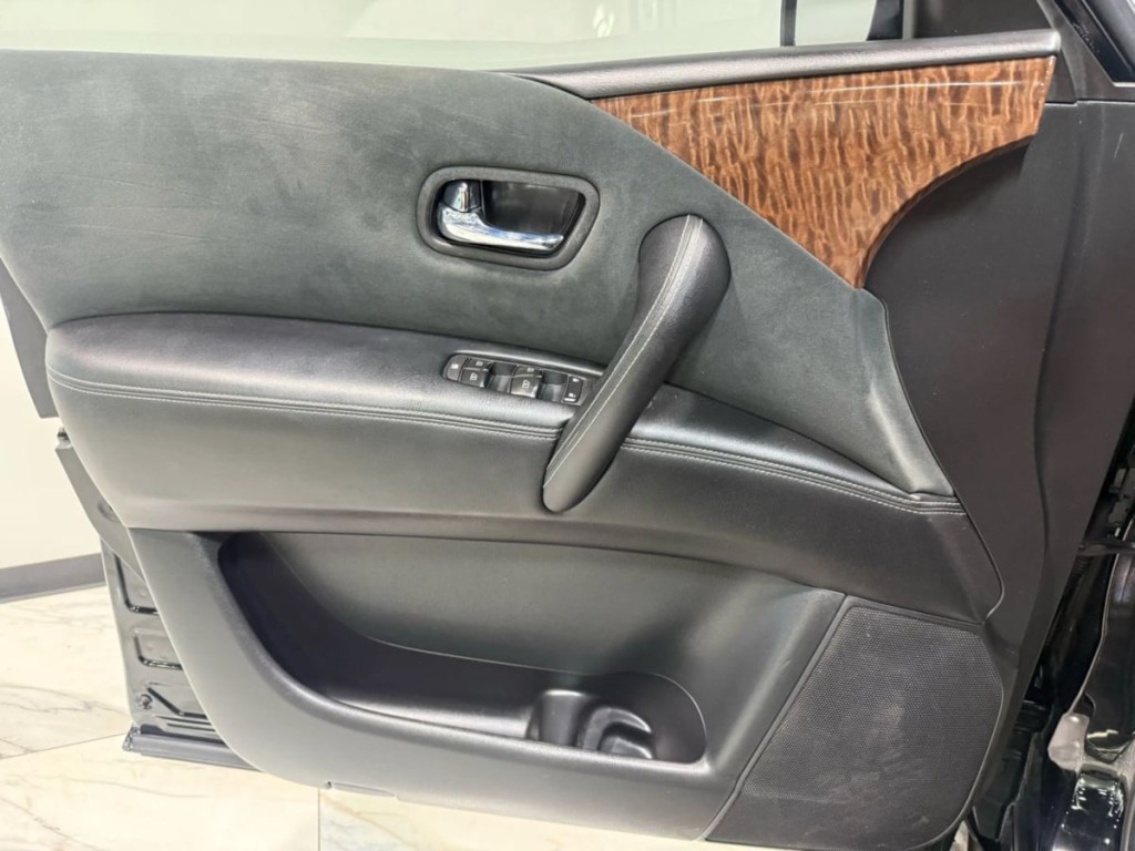 2019 Nissan Armada Image 10