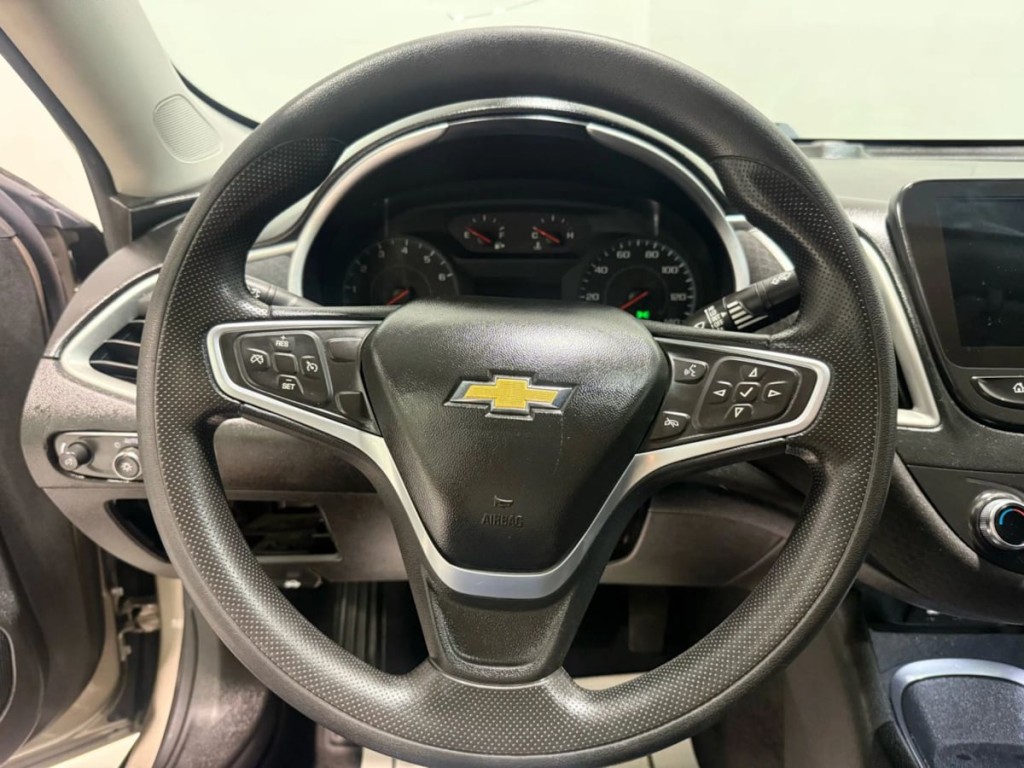 2022 Chevrolet Malibu Image 13