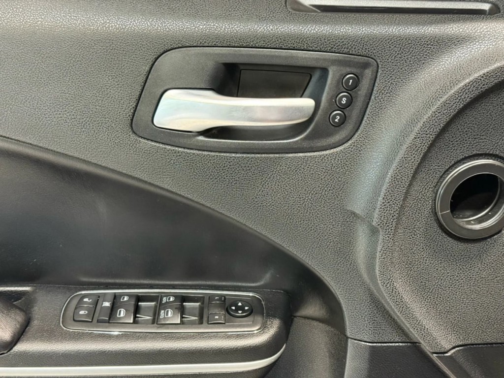 2021 Dodge Charger Image 12