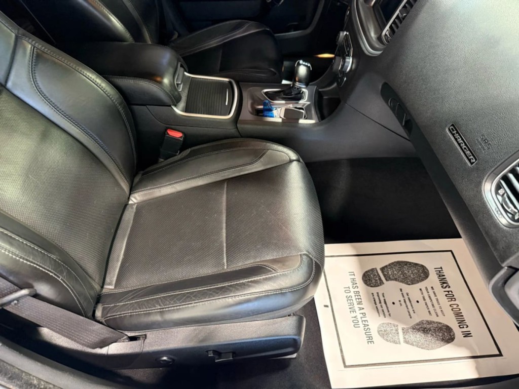 2021 Dodge Charger Image 29