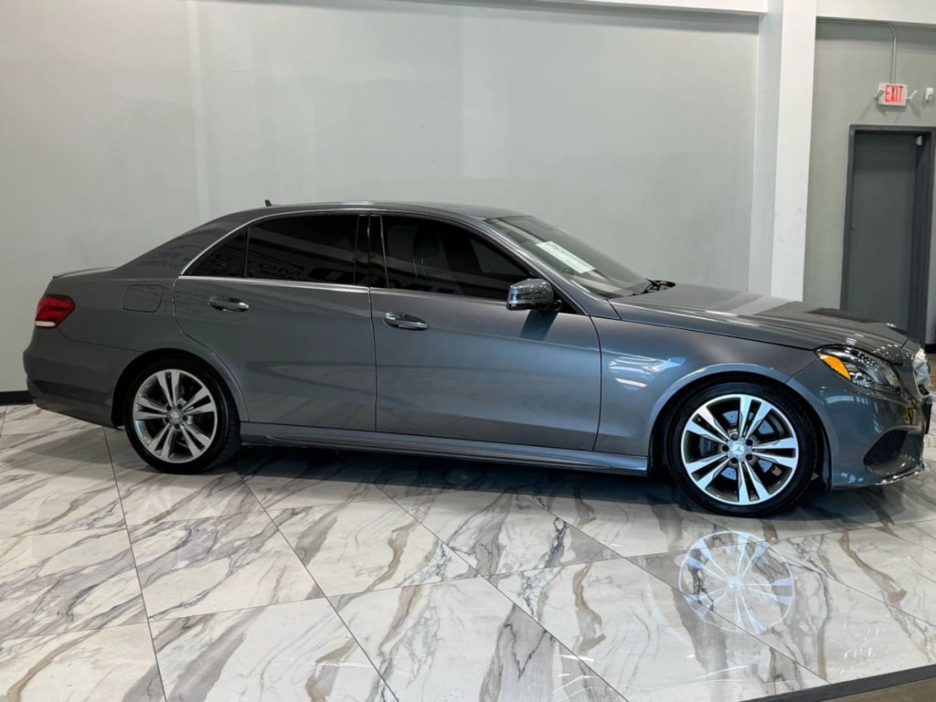 2016 Mercedes-Benz E-Class Image 5