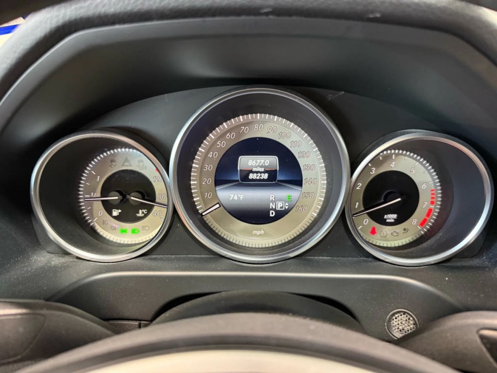 2016 Mercedes-Benz E-Class Image 18