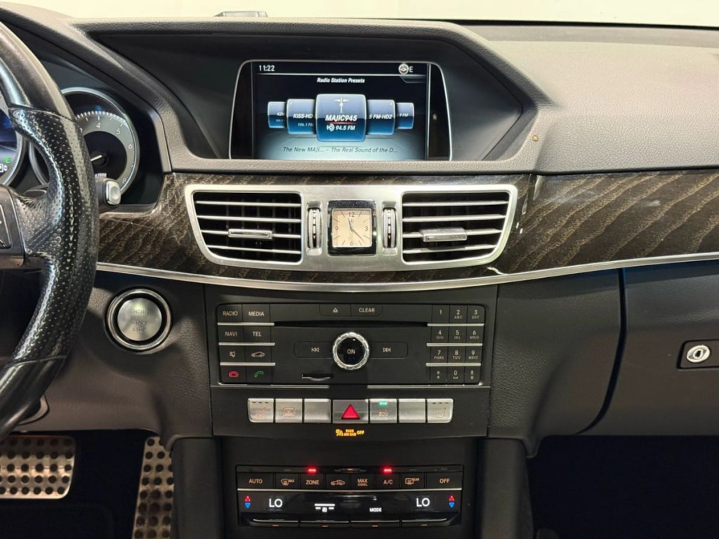 2016 Mercedes-Benz E-Class Image 21