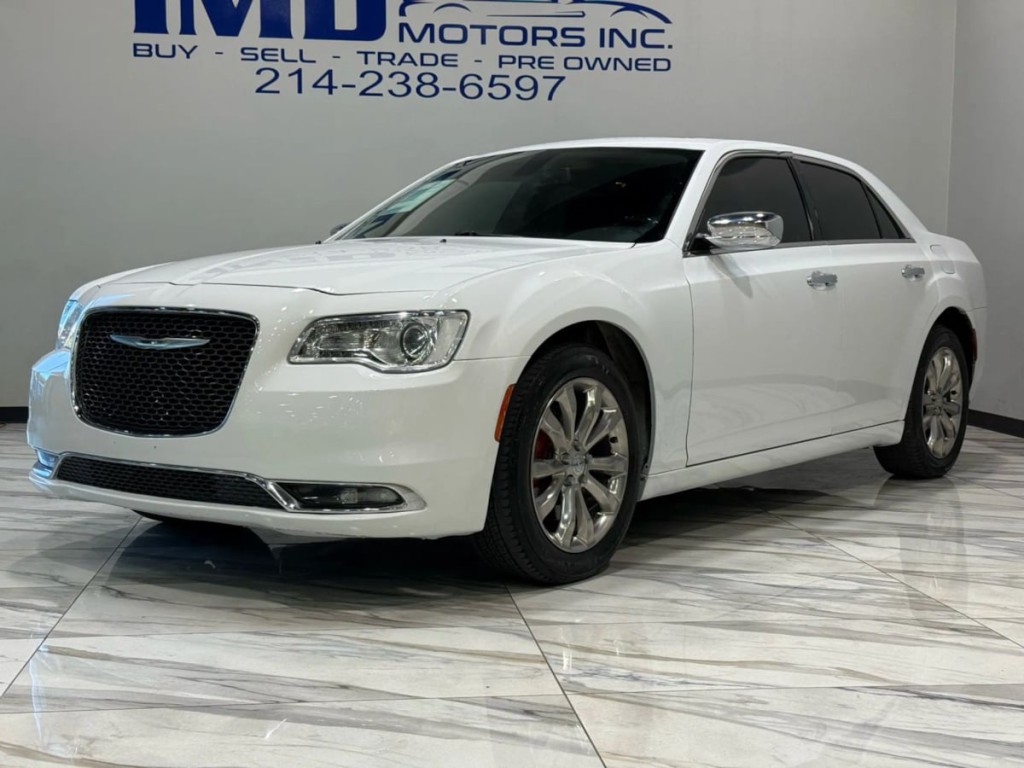 2020 Chrysler 300 Image 2