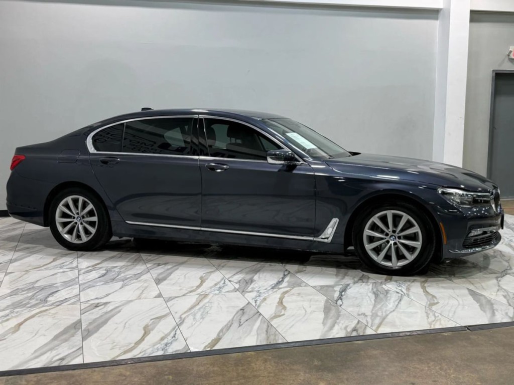 2018 BMW 7 Series Image 5