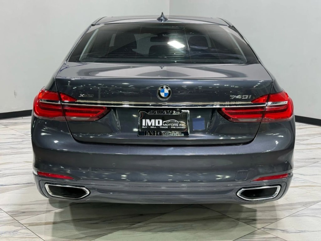 2018 BMW 7 Series Image 7