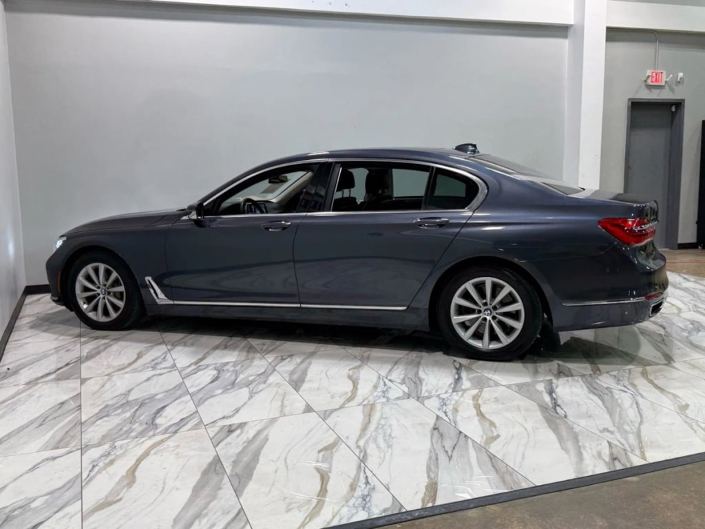 2018 BMW 7 Series Image 9