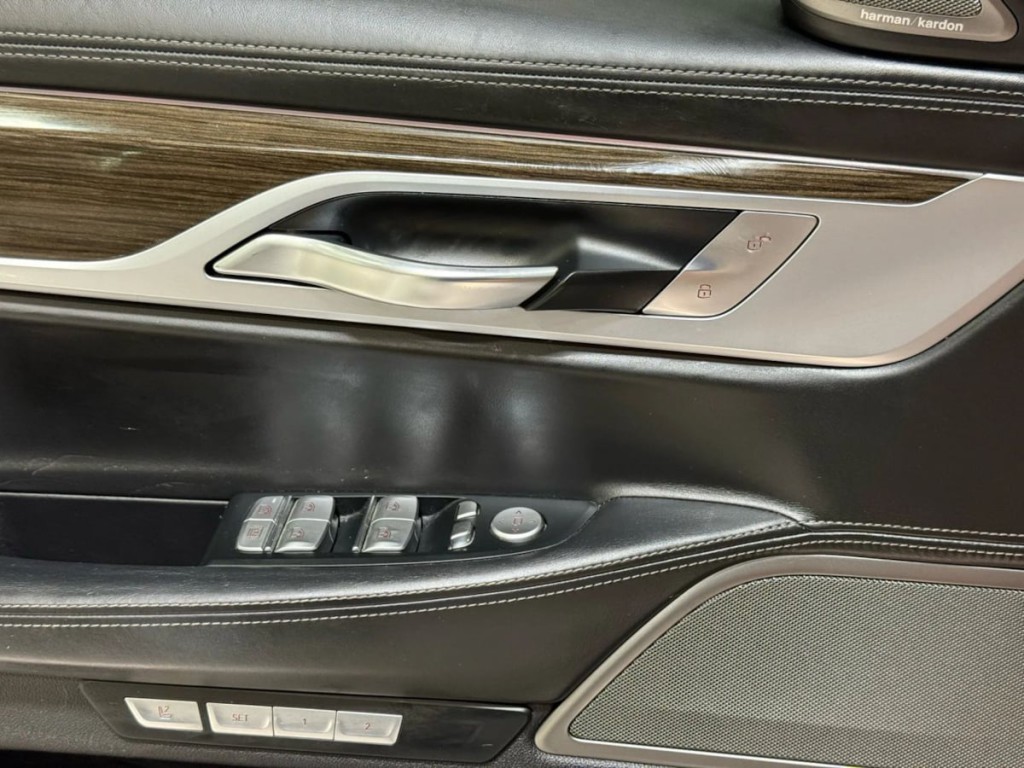 2018 BMW 7 Series Image 13