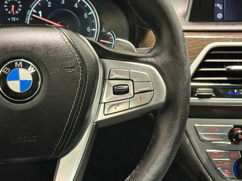 2018 BMW 7 Series Image 18