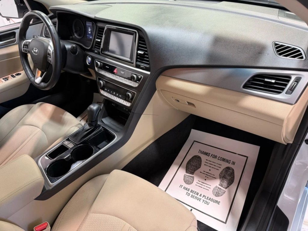 2019 Hyundai Sonata Image 24
