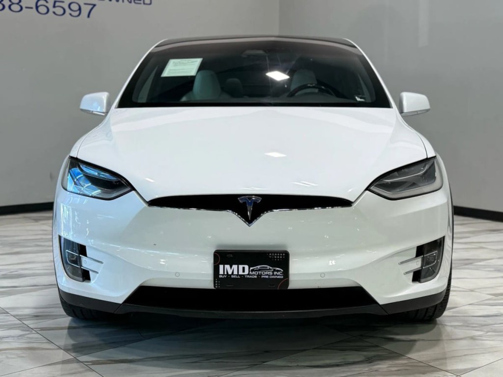 2017 Tesla Model X Image 3