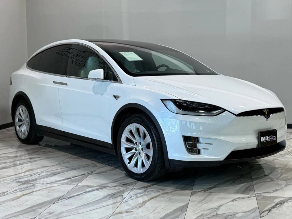 2017 Tesla Model X Image 4