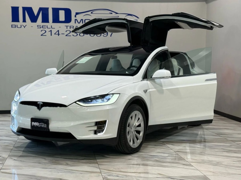 2017 Tesla Model X Image 6
