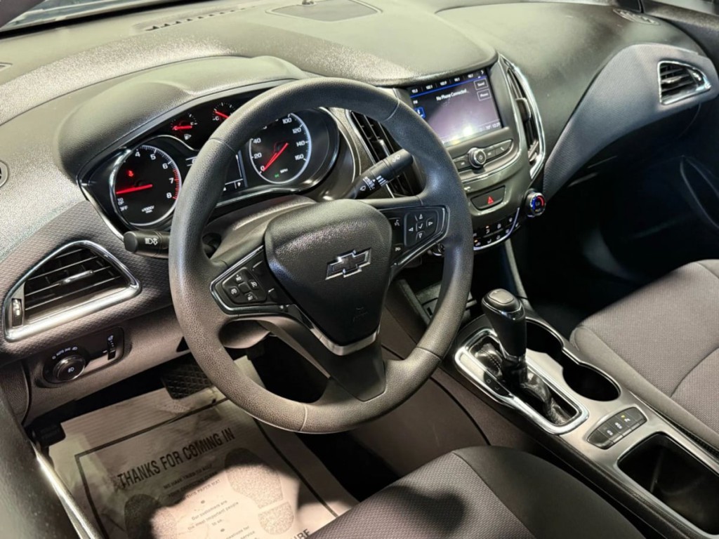 2019 Chevrolet Cruze Image 13