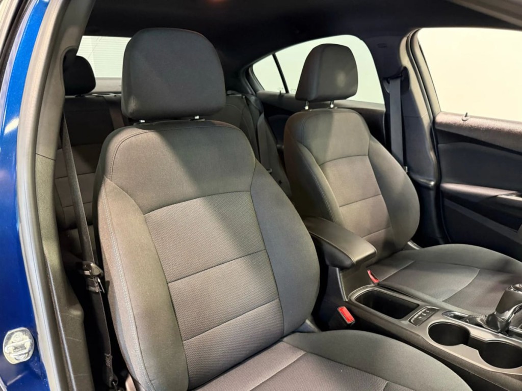 2019 Chevrolet Cruze Image 28