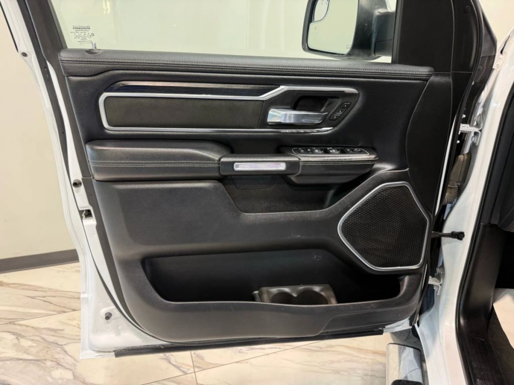 2023 RAM 1500 Image 12