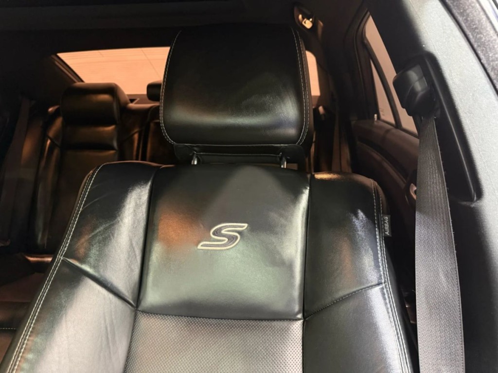 2023 Chrysler 300 Image 25