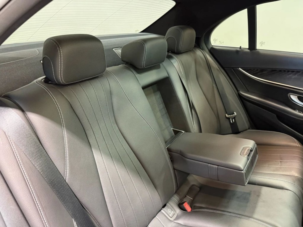 2021 Mercedes-Benz E-Class Image 32