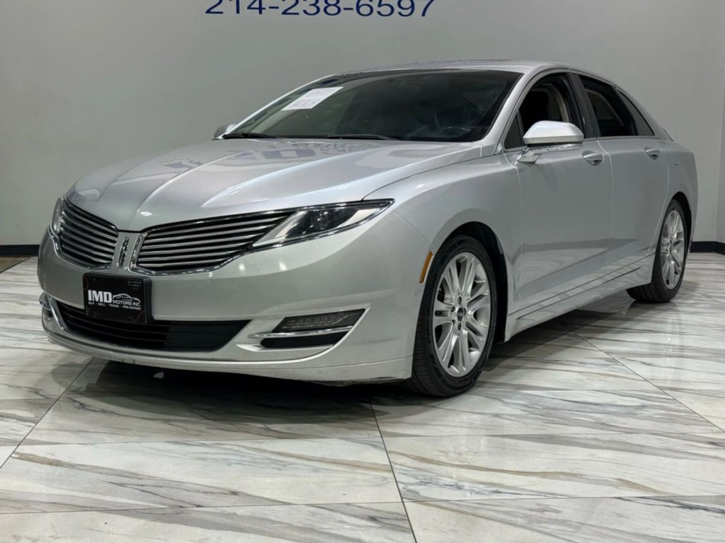 2016 Lincoln MKZ Image 2