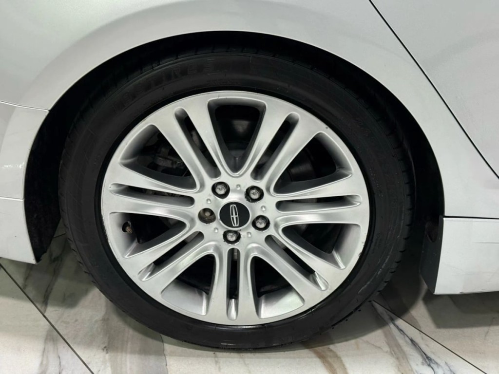 2016 Lincoln MKZ Image 31