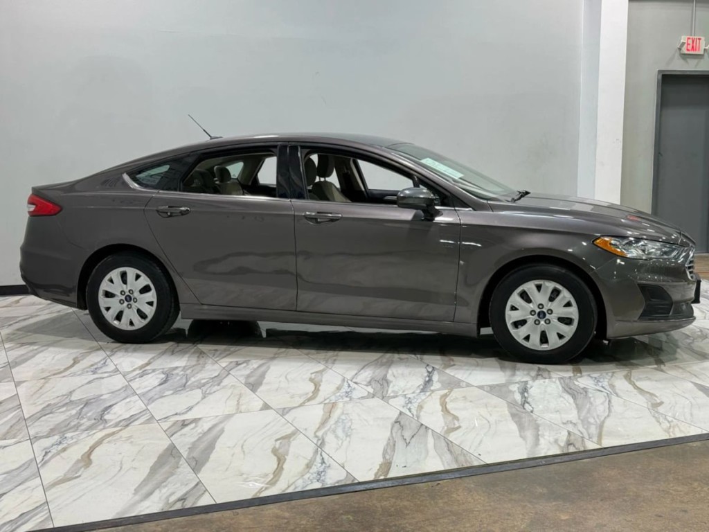 2019 Ford Fusion Image 5