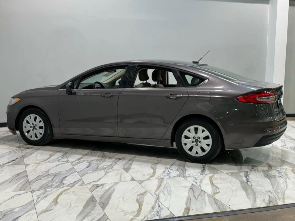 2019 Ford Fusion Image 9