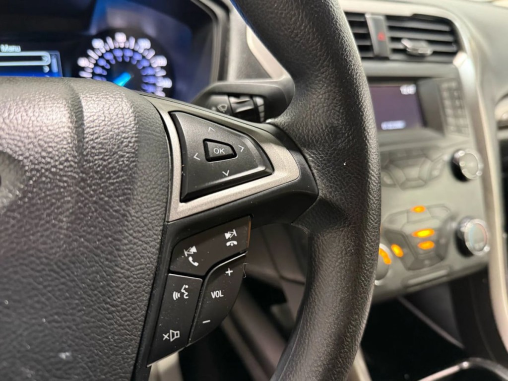 2019 Ford Fusion Image 16