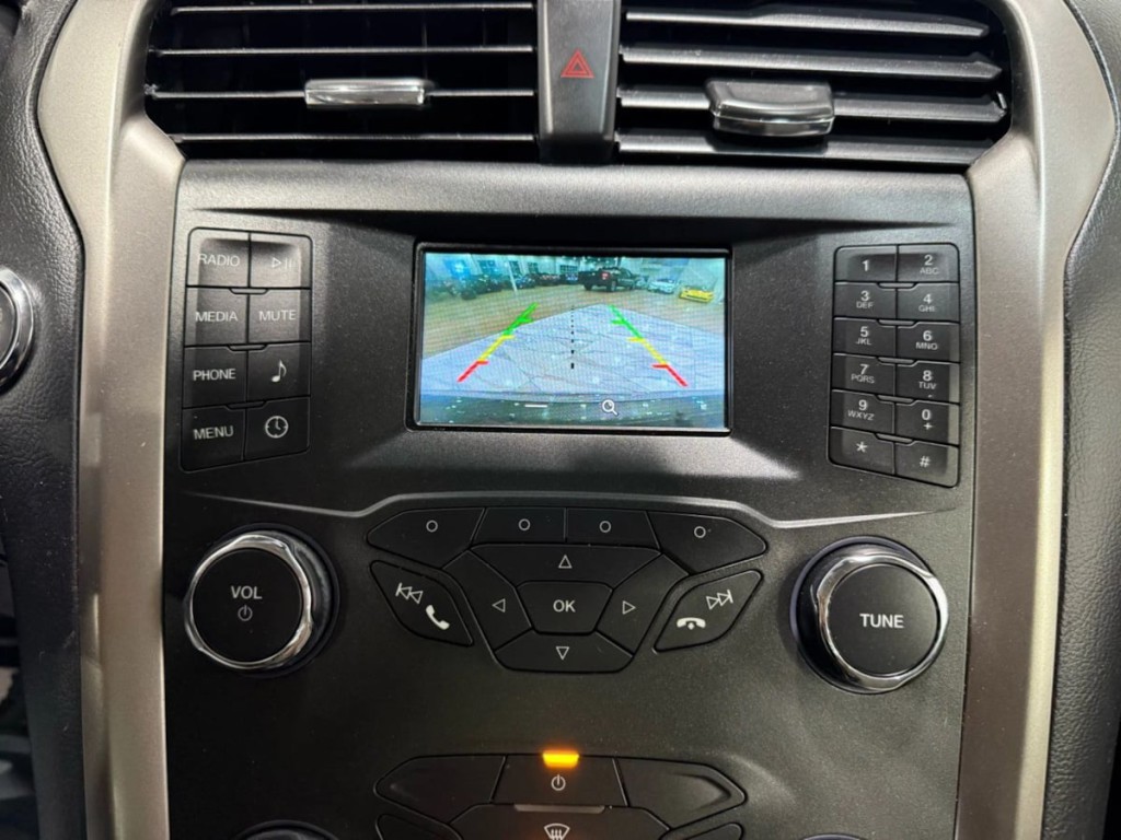 2019 Ford Fusion Image 19