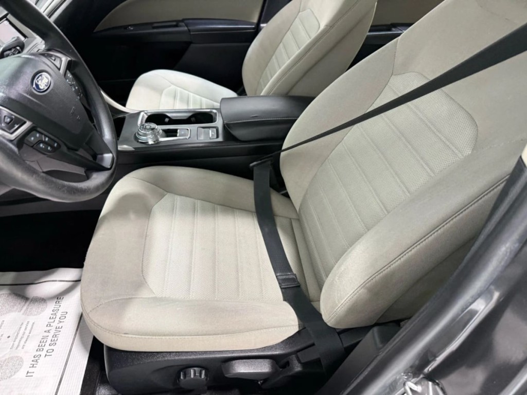 2019 Ford Fusion Image 23