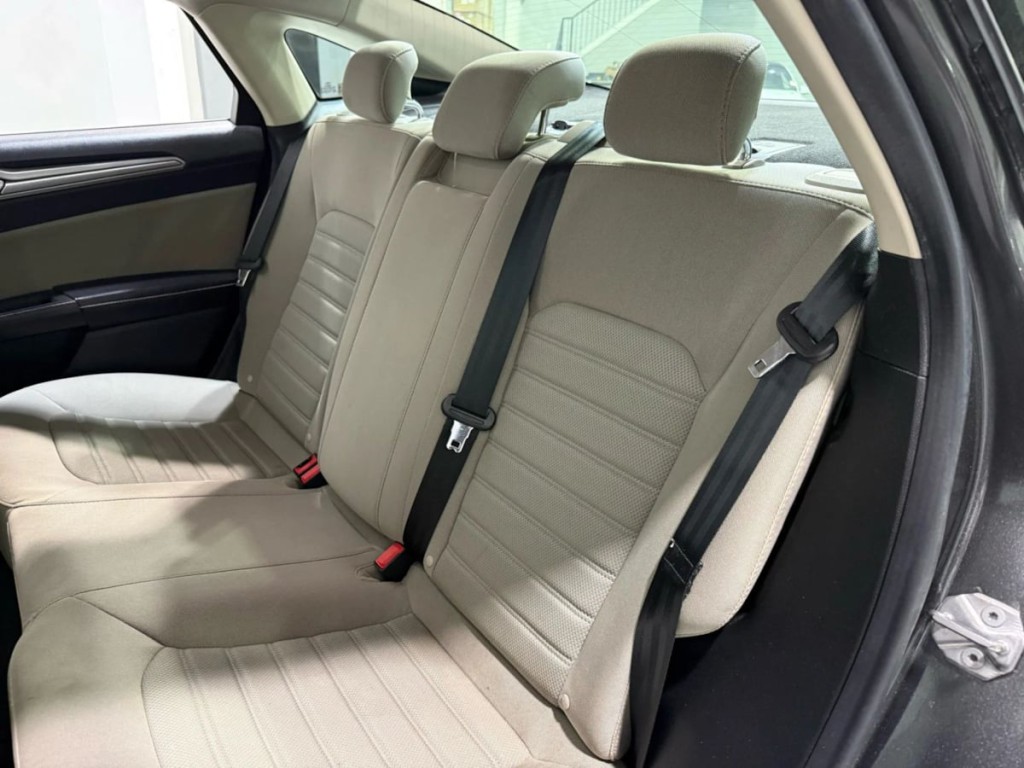 2019 Ford Fusion Image 24