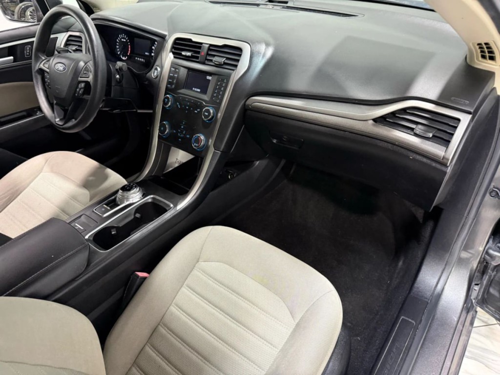 2019 Ford Fusion Image 26