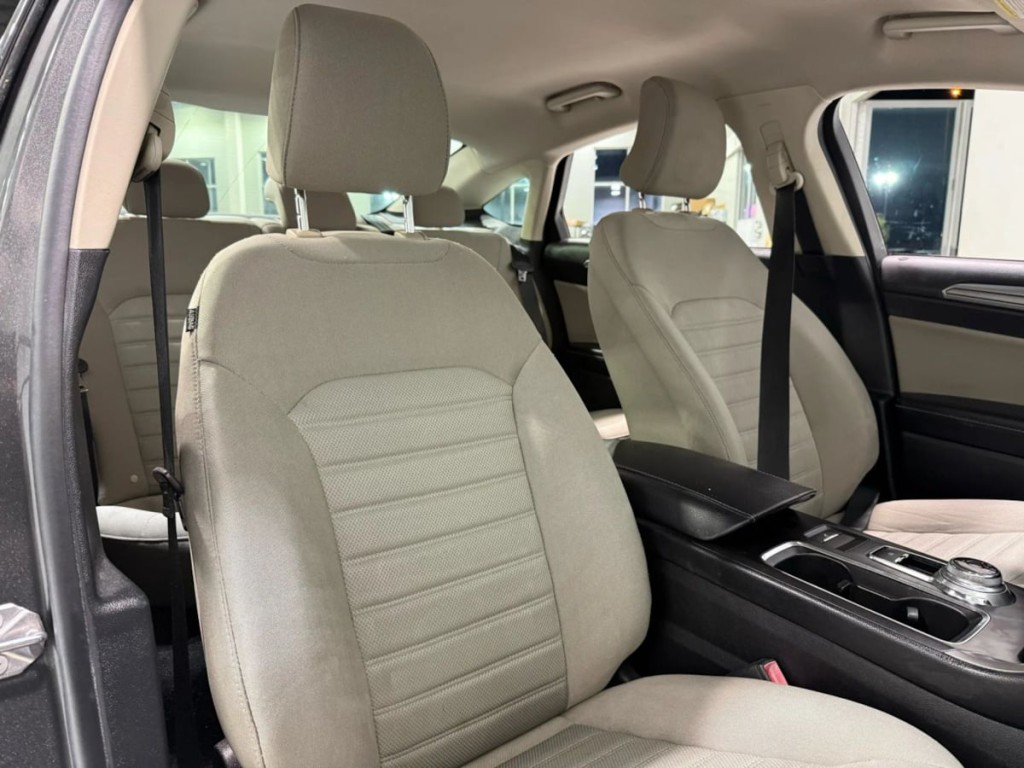 2019 Ford Fusion Image 27