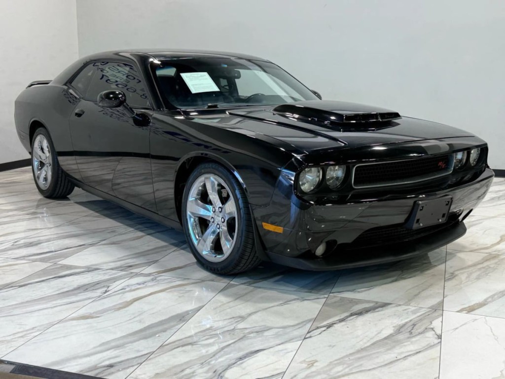 2013 Dodge Challenger Image 4