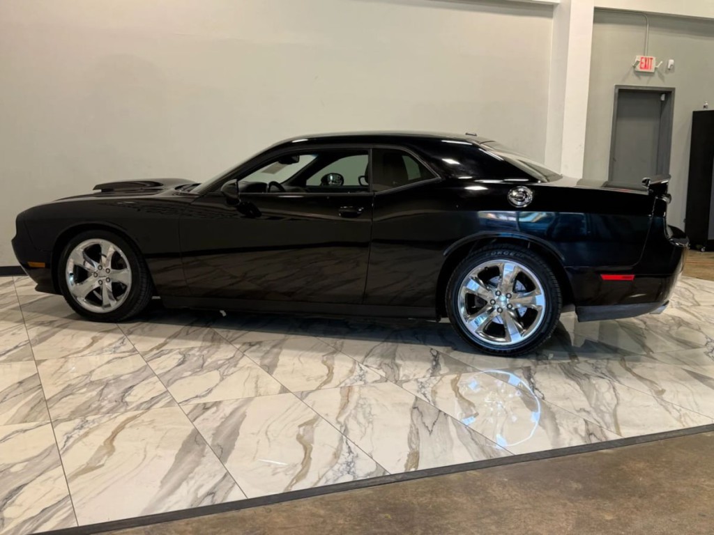 2013 Dodge Challenger Image 9