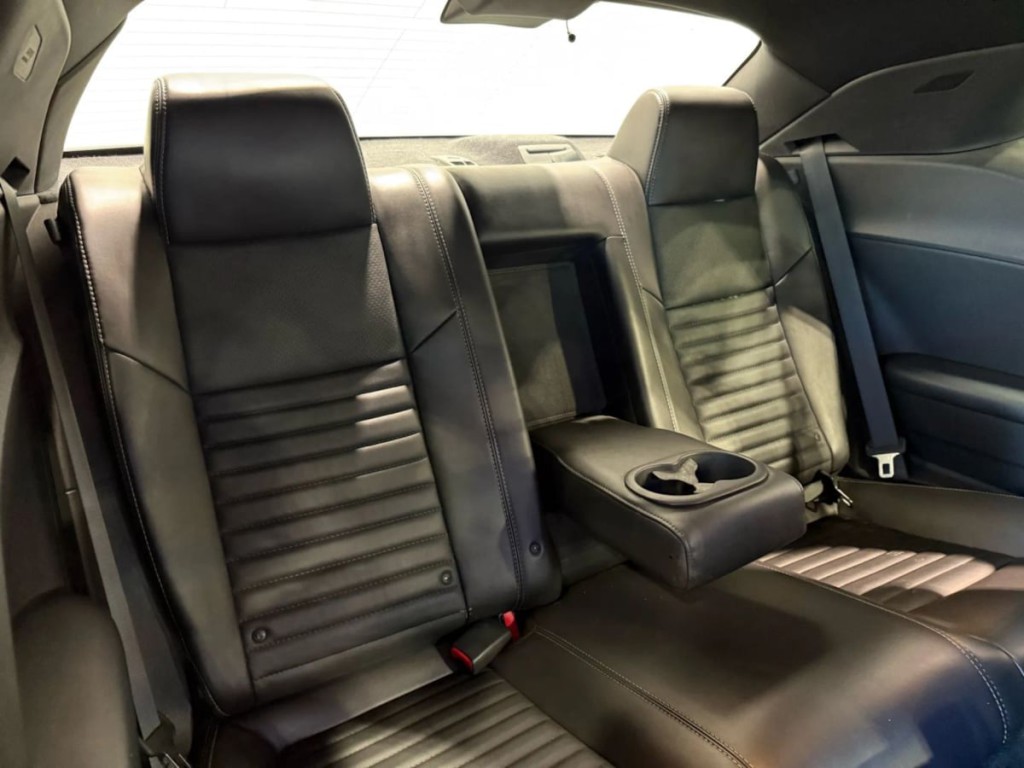 2013 Dodge Challenger Image 27