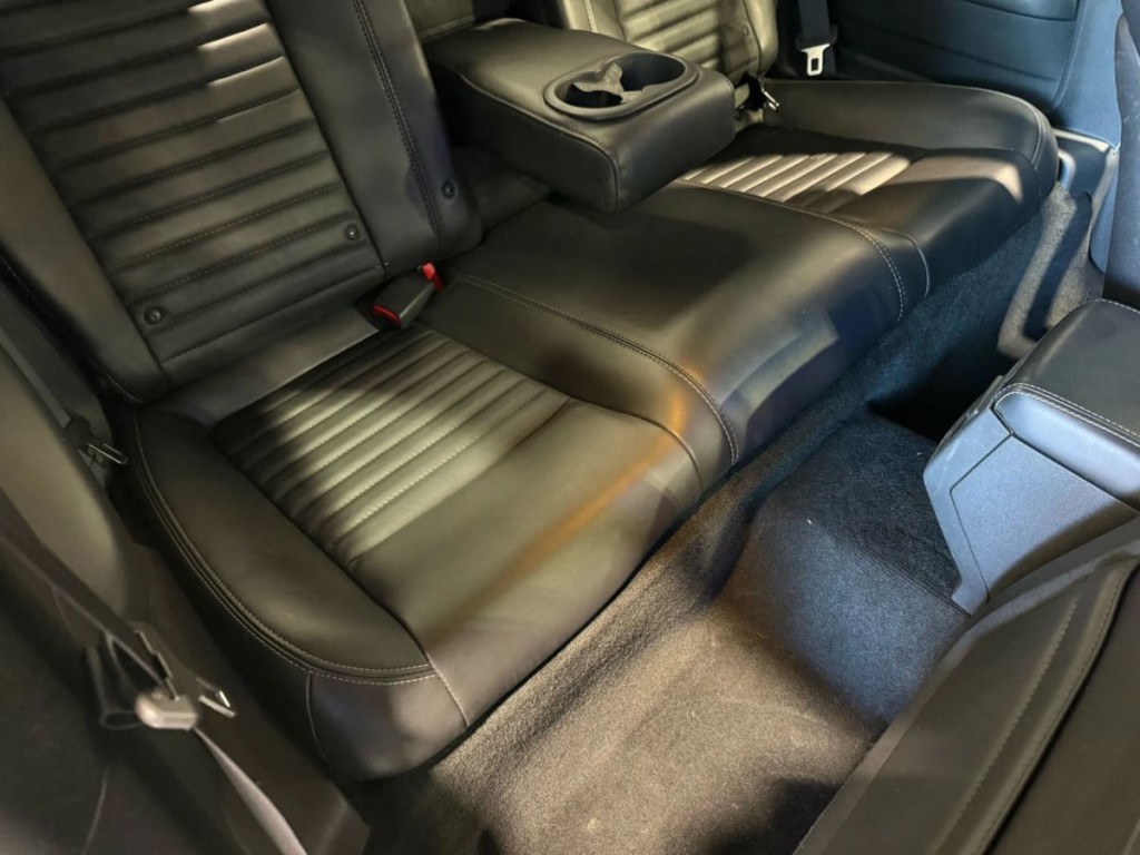 2013 Dodge Challenger Image 28