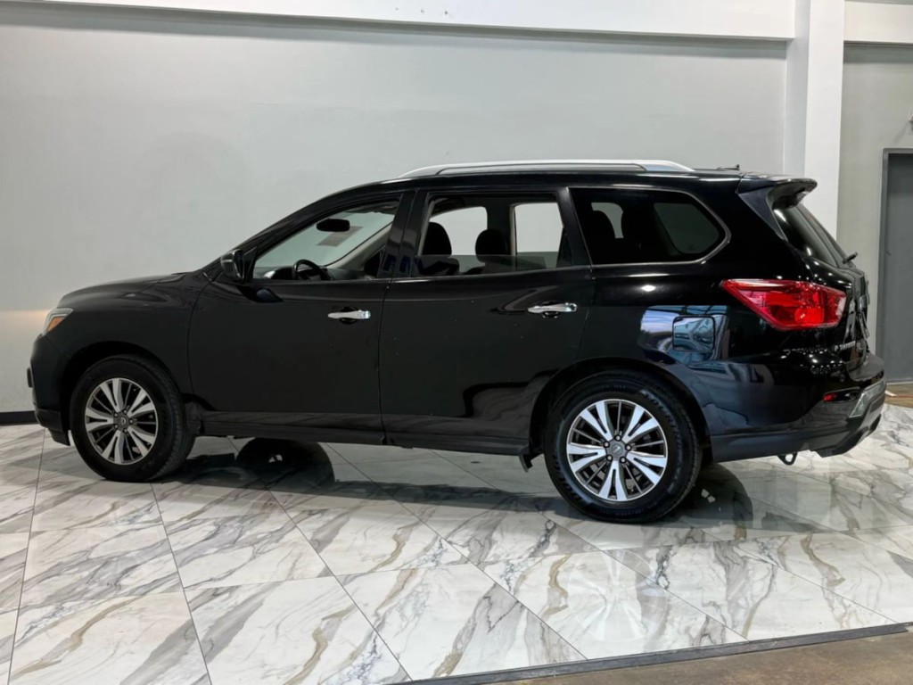 2018 Nissan Pathfinder Image 9
