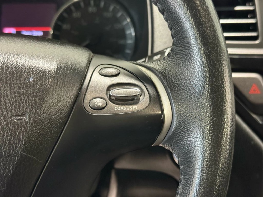2018 Nissan Pathfinder Image 16