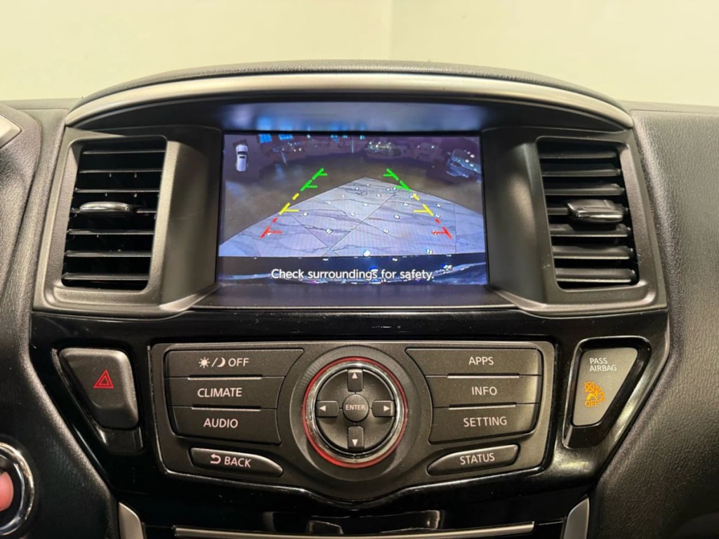 2018 Nissan Pathfinder Image 18
