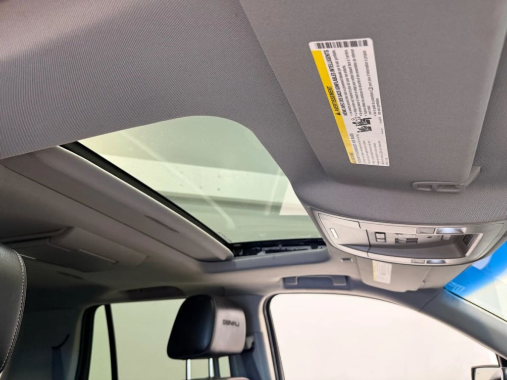 2015 GMC Yukon Image 30
