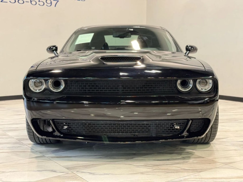 2019 Dodge Challenger Image 3