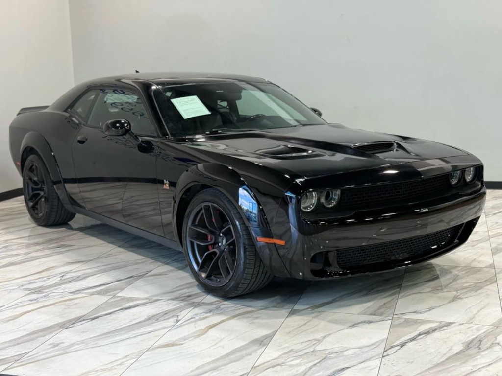 2019 Dodge Challenger Image 4